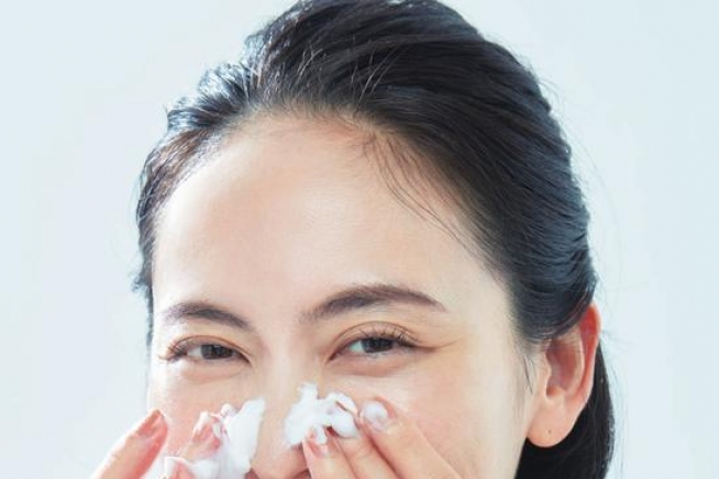 纠正洗脸方式，如何正确去除“氧化皮脂”？