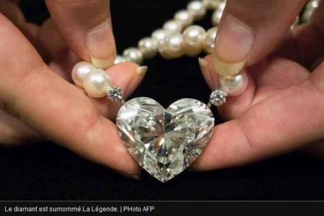 世界最大92克拉心形钻石拍卖逾1亿元 破世界纪录