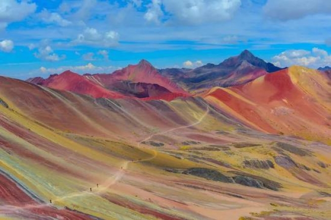 人生必到彩虹山：5大山峰隐世美境