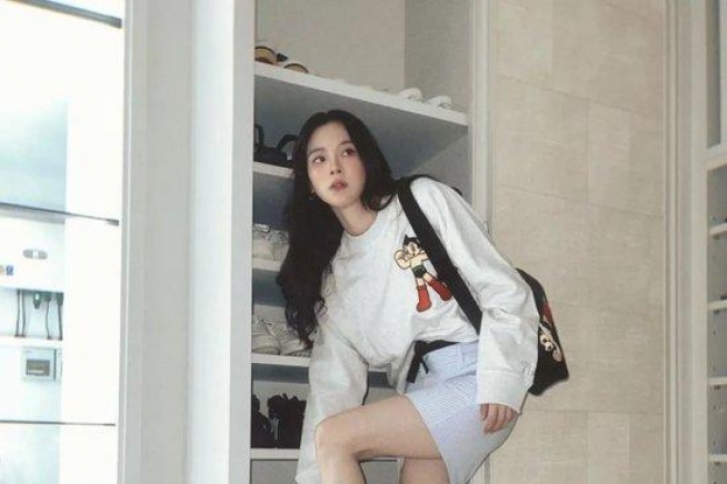 韩女穿起卫衣来怎么这么松弛？