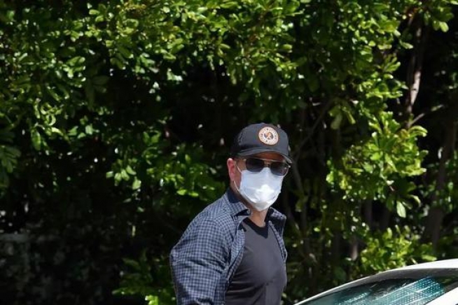 男星街拍 哥哥们的“花样衬衫秀”你最中意谁